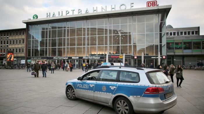 Colonia: molestie e provocazioni, pubblicato il rapporto della polizia